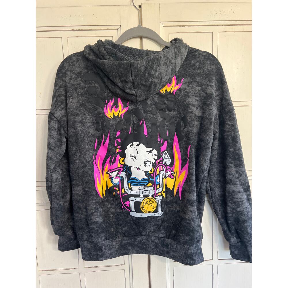 Betty Boop size medium women’s hoodie sweatshirt - Picture 2 of 3